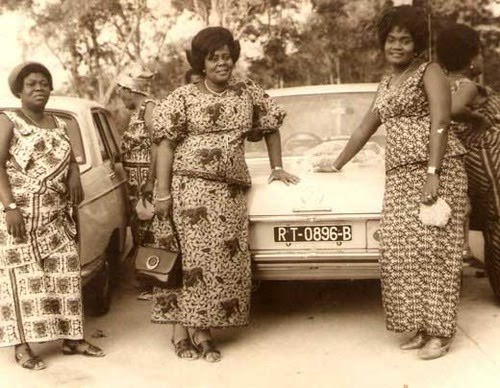 Les fameuses Nanas Benz du Togo _ de véritables femmes capables ! — BY US MEDIA